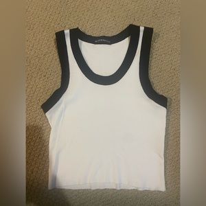 Brandy Melville Tank Witt Black Outer Lining